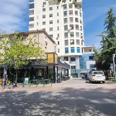 Grand Boulevard Apartmnt Apartment