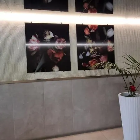 Grand Boulevard Apartmnt